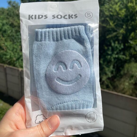 Other - Baby Knee Pads with Smiley Face – Non-Slip Crawling Protectors for Infants & Tod
